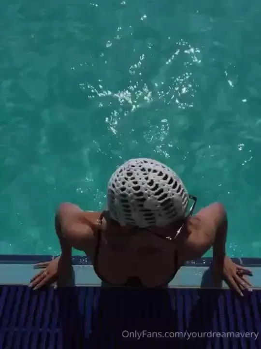 This hot body need to cool down 