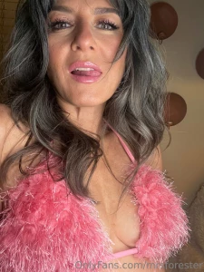 Looking for some excitement i m here and ready to chat don t be shy