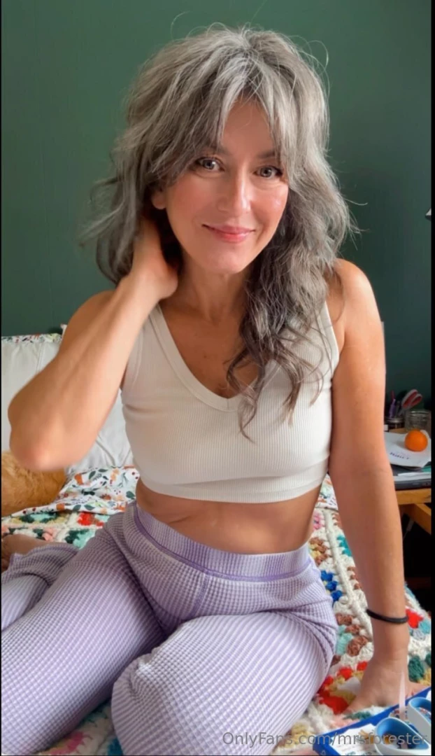 Caught you scrolling but aren t you glad you stopped here 