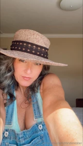 I m not just eco-friendly i m eco-flirty happy earth day