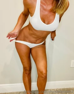 Sorry i have been absent lately back to school and all but finally part 4