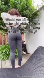 I need to know yes or no leggings outdoors gym ass butt natural bigass