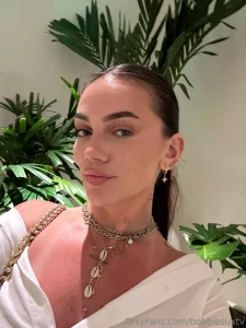 Look admire message repeat