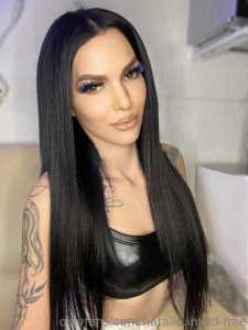 Swipe for a surprise part 534