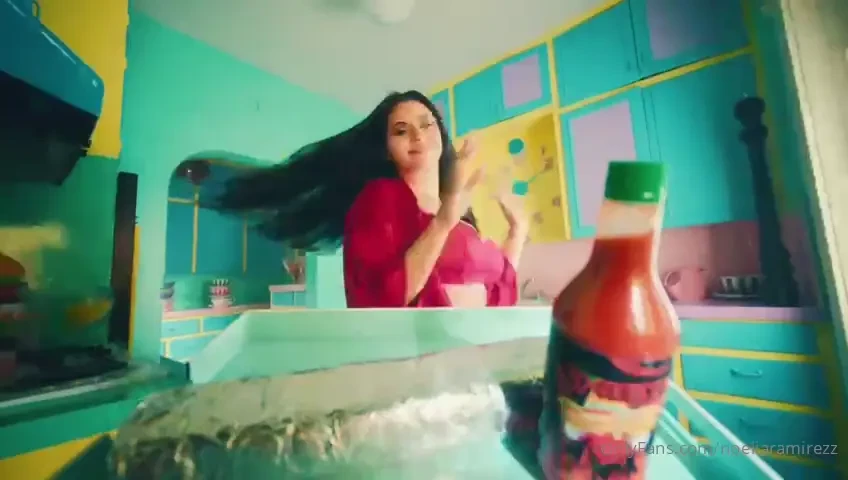 Did you spot me in the ay caramba video 