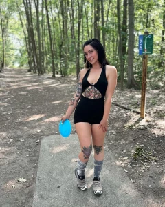 Like this if you play disc golf subscribe to see my nudes on the disc