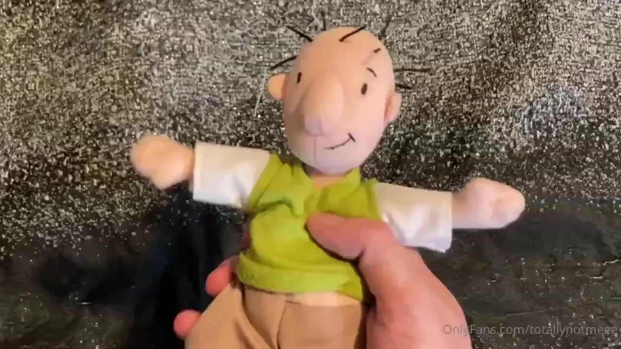 Buttcrush and farts revenge watch me rip ass on this stupid shrunken 