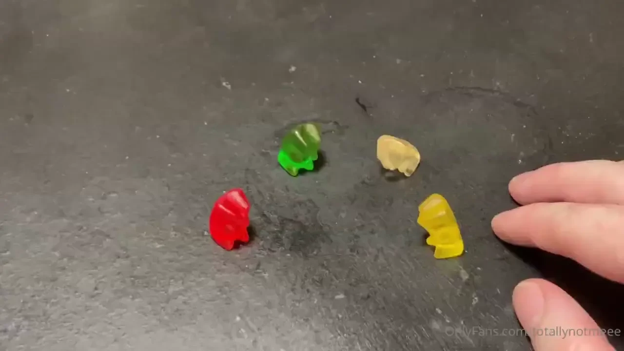 First time doing a vore video what do you guys think 