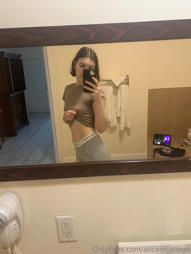 Hey guuyyys i just want you all to know i m leaving for two weeks to 