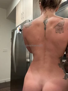 Twerking my naked ass in slow-mo before spreading my legs to show you