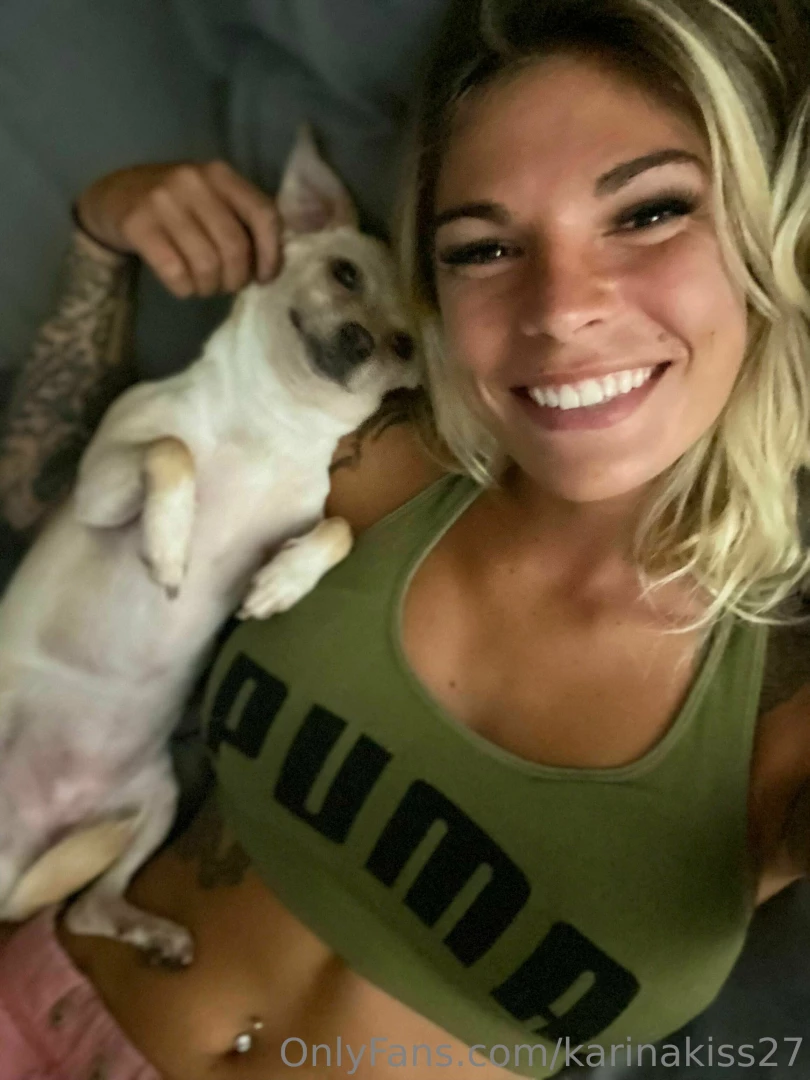 Look at that smile can you guess who this is 