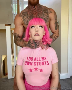 I feel like you can tell just from the sfw pics just how submissive i