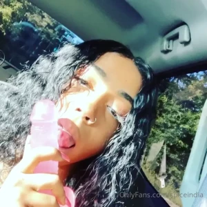 Let me kiss and caress on you first then i want you to ch0ke me with