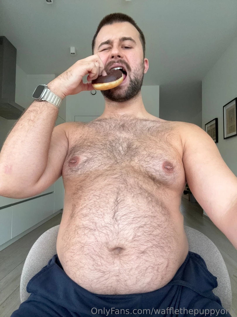 Big bubba eating a donut 