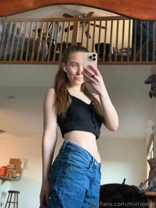 No makeup but still cute i think part 2