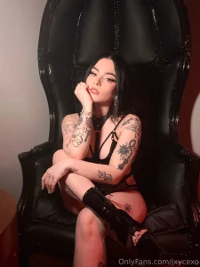 Would u let me step on u like fr