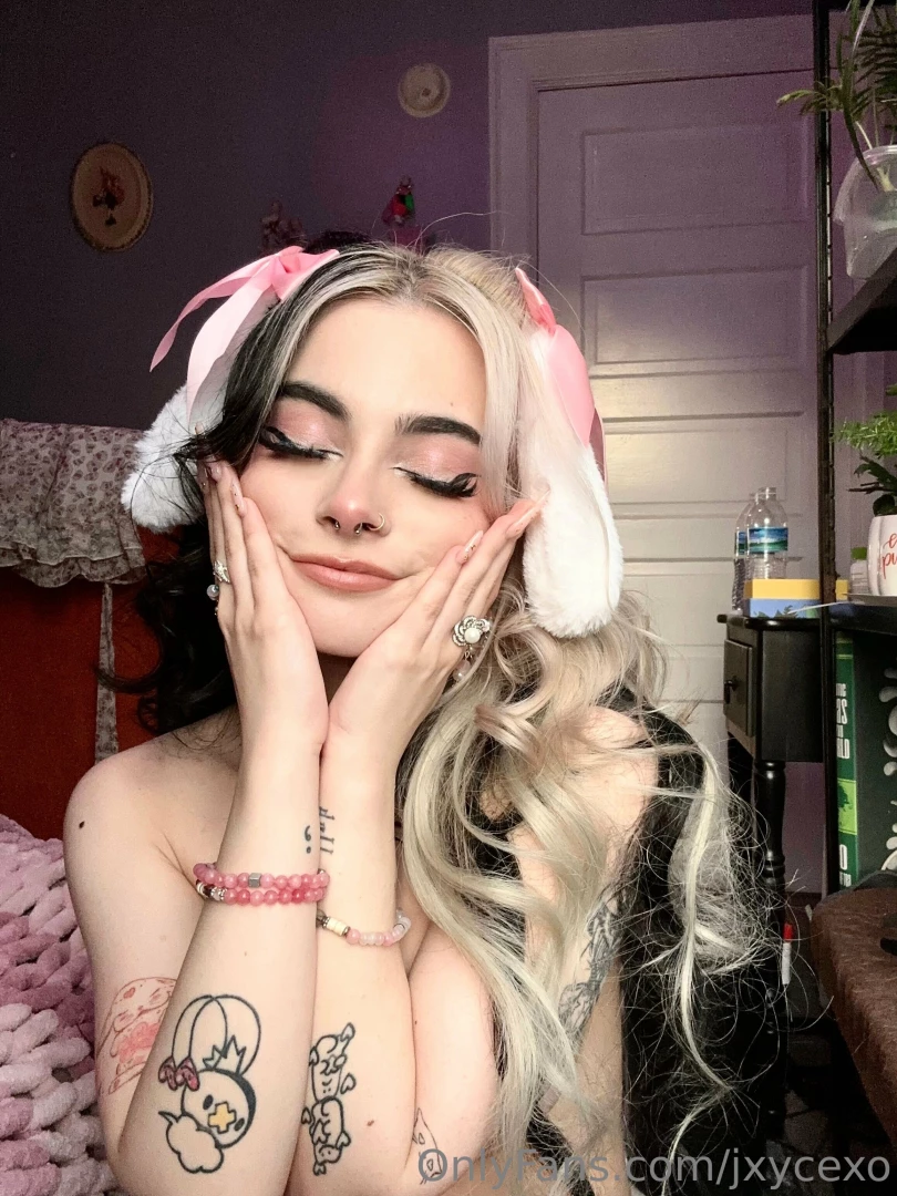 Hey psst if u have ur rebill on u get this mini bunny set for free jus part 2 