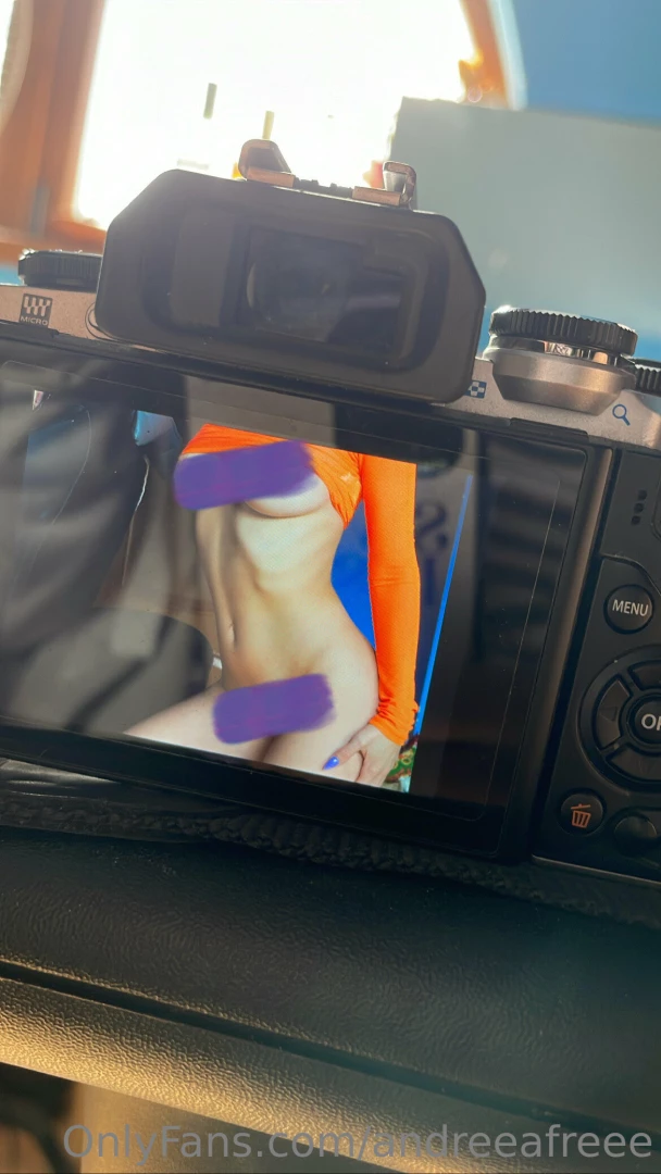 Poza necenzurat o g si i pe andreeanic18 