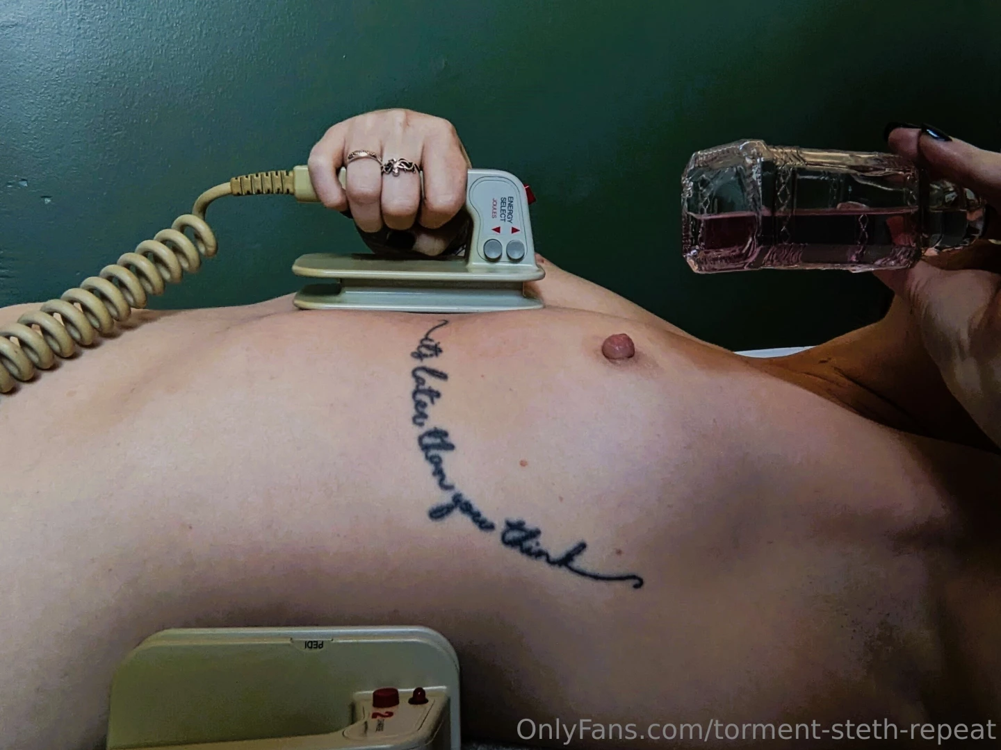 2 d a y s t o h a l l o w e e n the witch said this potion would let 