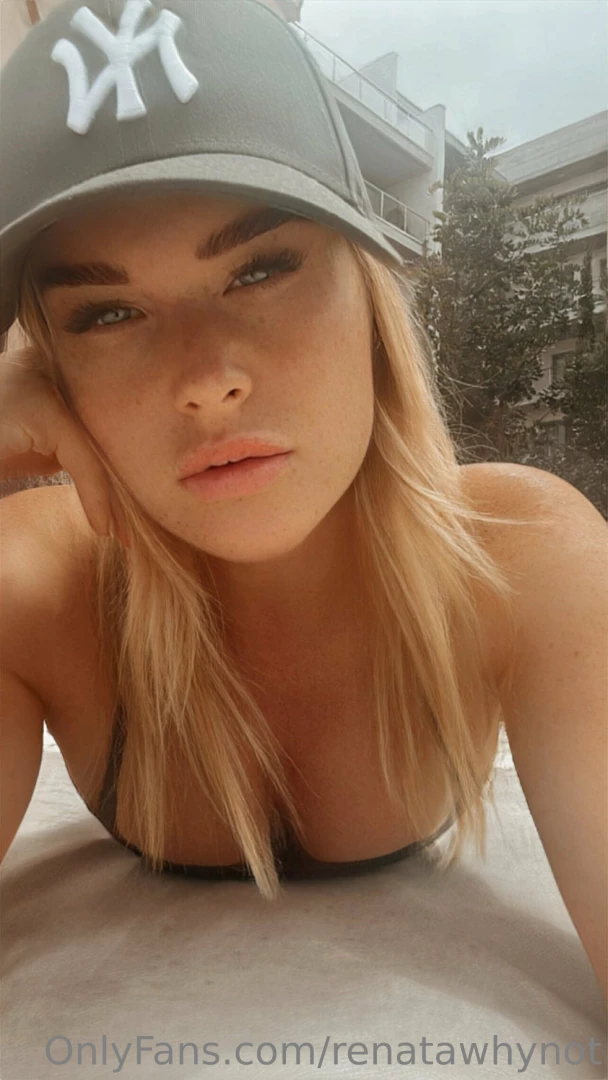 Ez a nap m s mint a t bbi ja nem 