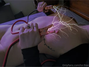 7 d a y s t o h a l l o w e e n dr frankenstein has built a new part 3