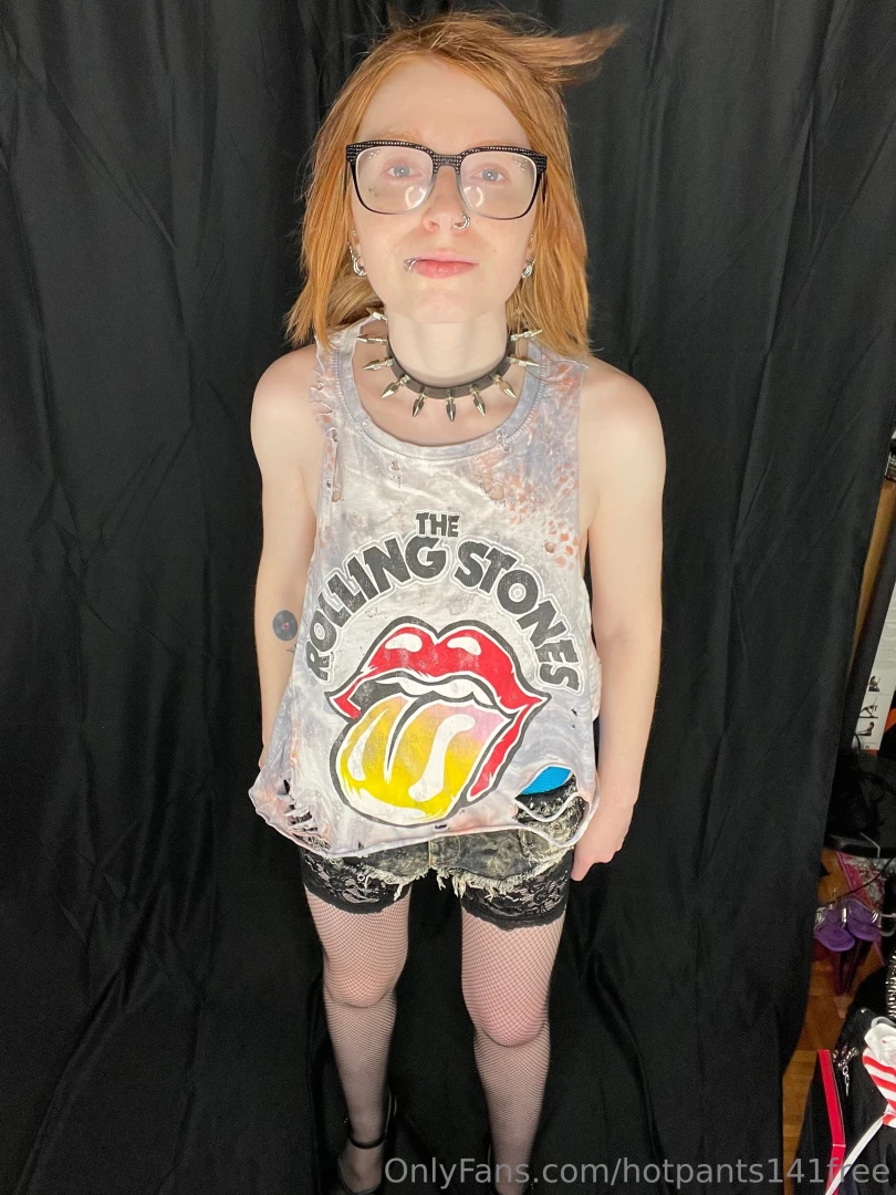 Flashing you in my rolling stones shirt 