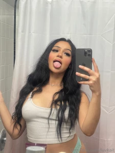 Still up and horny dm me and i ll show you just how good i can be