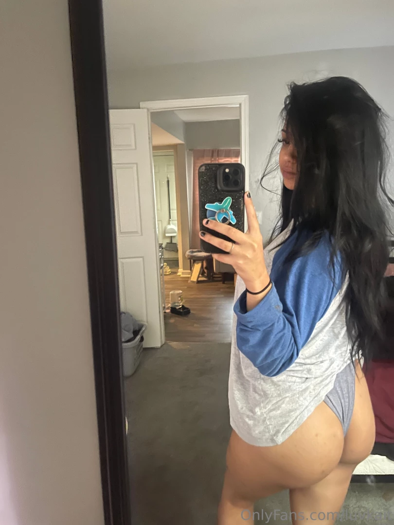 Got a peach that needs some admiring you in dm me 