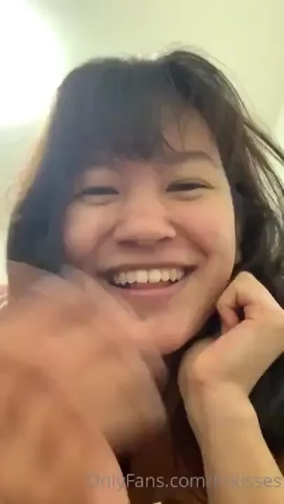 You guys are here for my witty captions right 