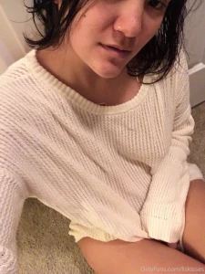 This sweater makes me wanna snuggle on the couch and then maybe do