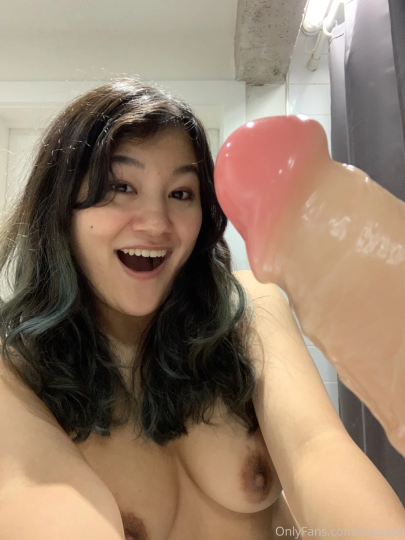 I got a lovely gift from a subscriber i can t wait to shoot with it 