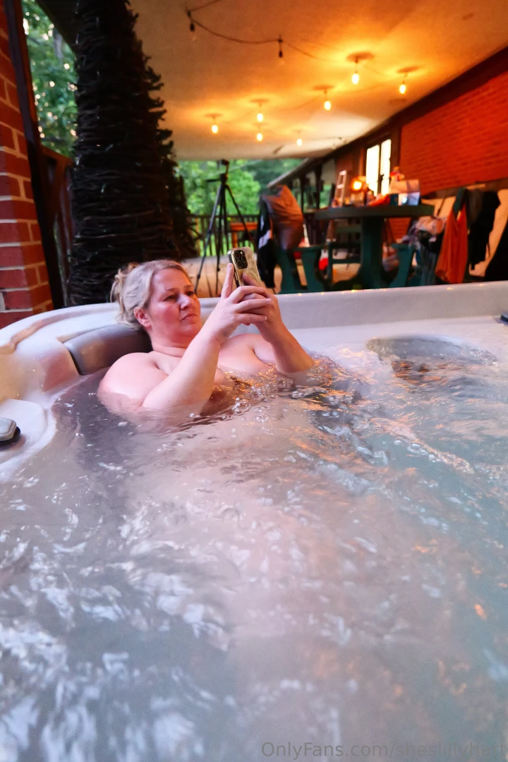 Texting you to join me here 