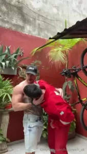 Between blowjobs we get hot and horny entre mamadas nos calentamos