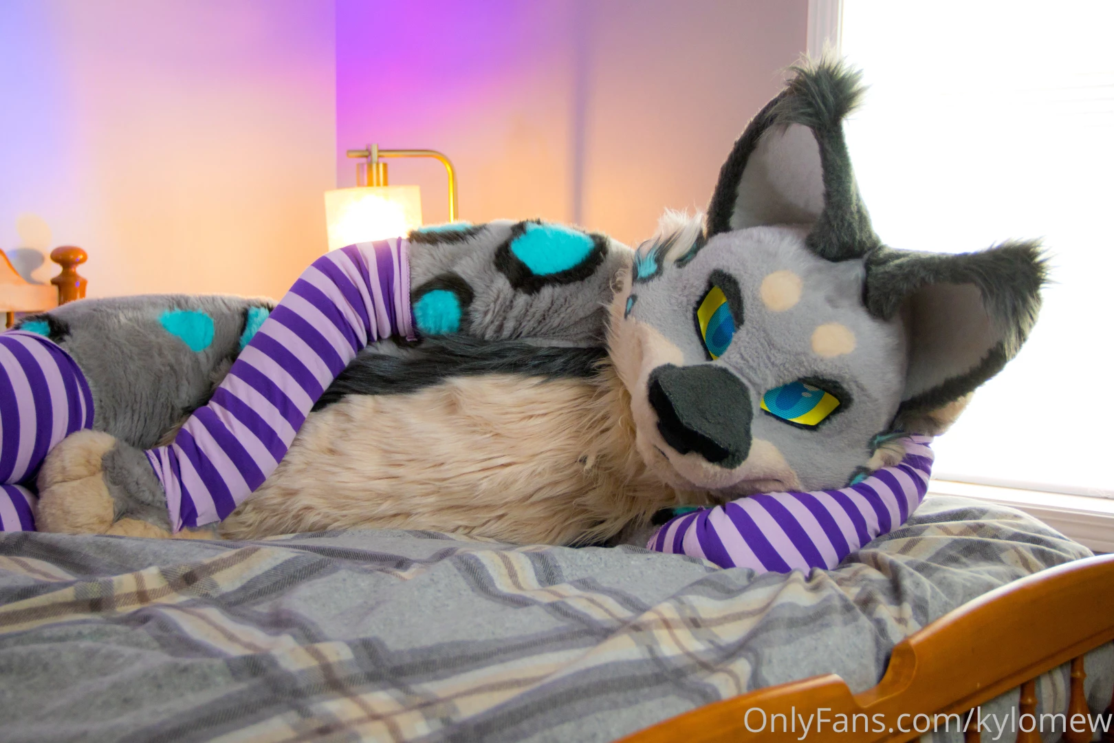 Now taking big spoon applications will provide warmth and butt wiggles 