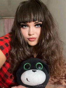 Stare into my eyess babbyyy fall in love