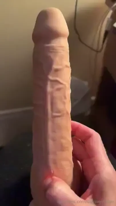 Happy in-the-pants dance say hahaha testing out my squirting dildo in 