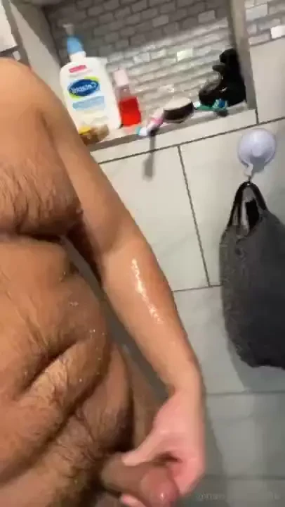 Sos i need more hands 