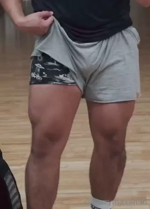 If no one walked in you bet i would flashed you 