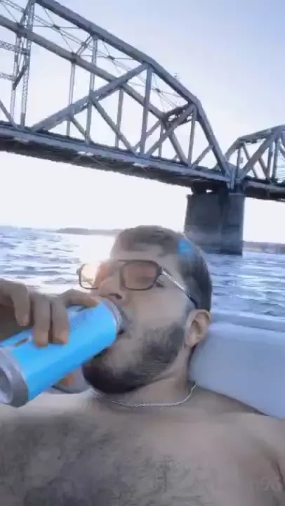 Cuddle with me in the front of the boat 