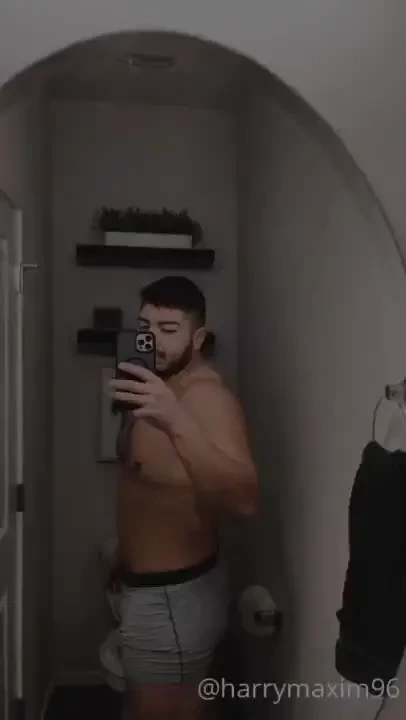 Getting a 4am wake up call good morning everyone 