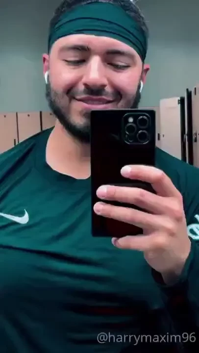 Catch the wink follows the ass slap 