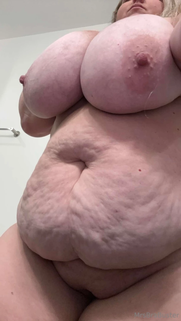 Mondays are for the mom bods 