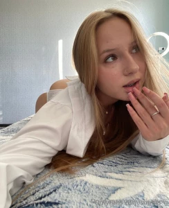 Sophia_g https onlyfans com sophia_g hot girl next door follow my