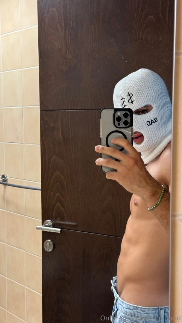 Dicen por ahi que hay un ladron suelto y que va armado part 1 