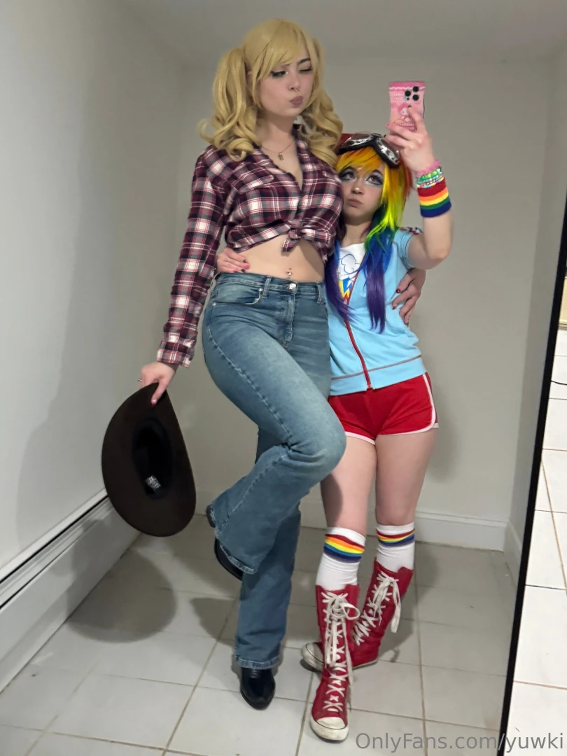 Applejack and rainbow dash d sorry for my absence i havent had a 