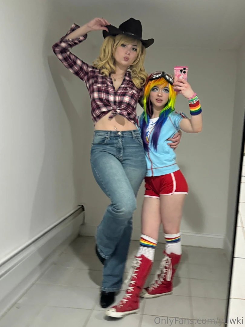 Applejack and rainbow dash d sorry for my absence i havent had a part 9 