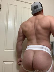 Happy halloween y all check out this pumpkin