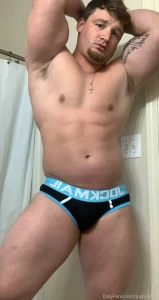K absolutely love this jock shuts about to get real