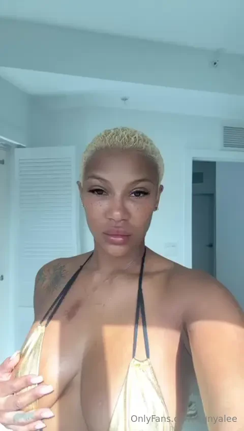 Miss me cuz i miss you boo 