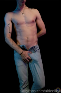 Sometimes i get hard in public spaces just hoping someone will notice